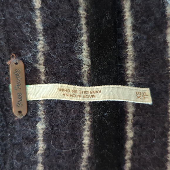 Free People boat neck gray and white striped wool sweater XS - Picture 3 of 7